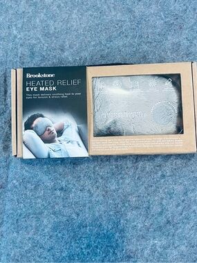 Brookstone Heated Relief Eye Mask - Light Gray Plush